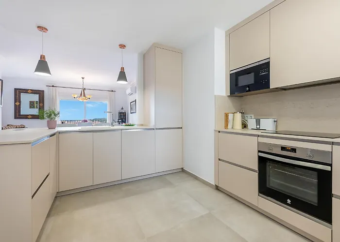 Fantastic 4 Bed La Cala Hills アパート