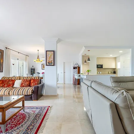 Fantastic 4 Bed La Cala Hills Apartment *